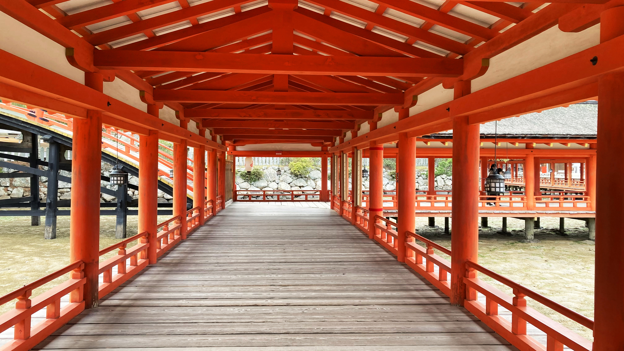 3.1. 厳島神社エリア:神域での振る舞いと撮影マナー